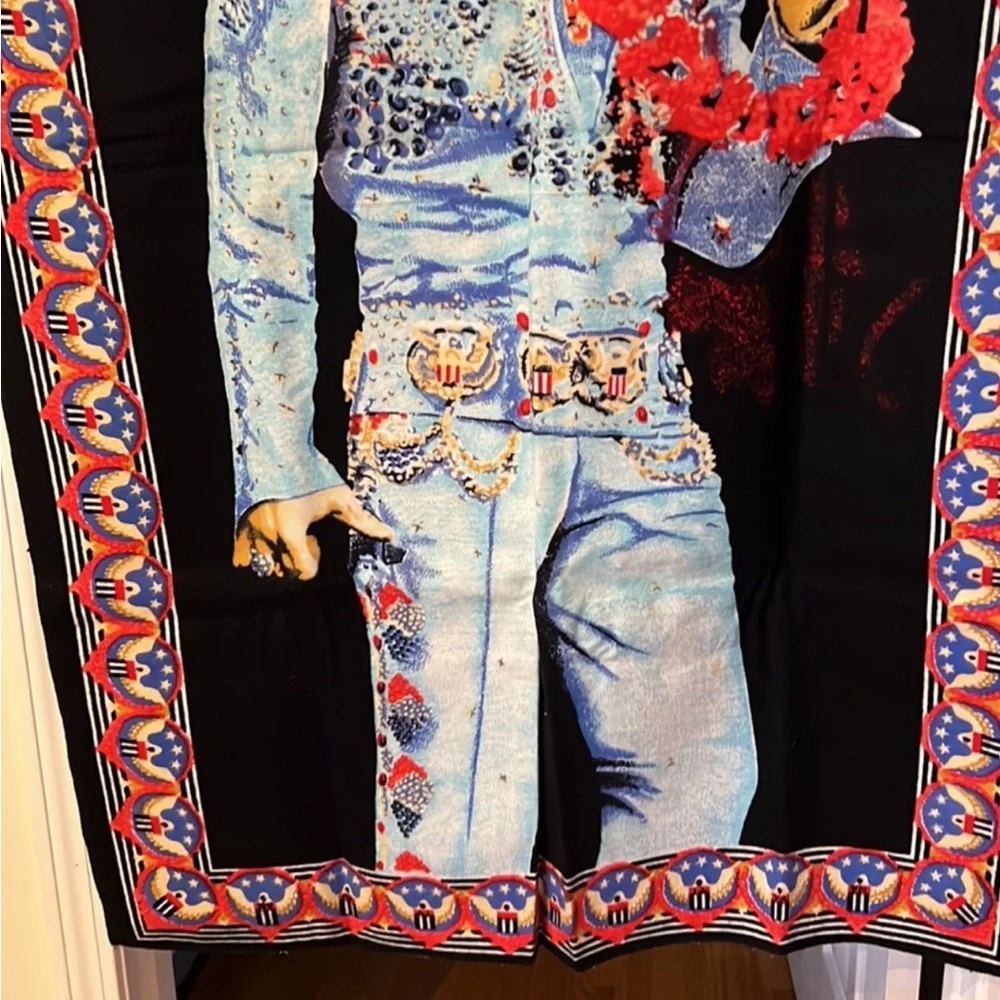 VINTAGE 1970’s VELVETEEN ELVIS PRESLEY WALL HANGING TAPESTRY 37” x 58”